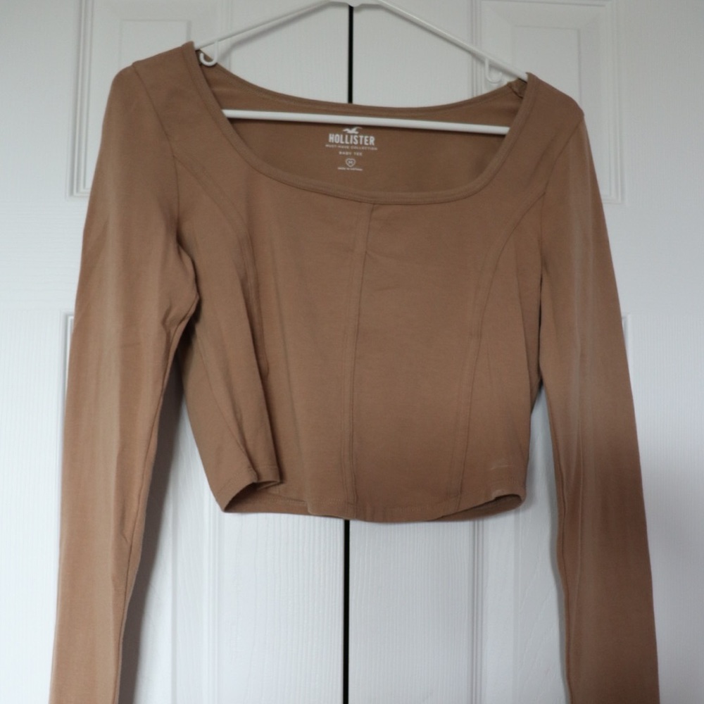 Long-sleeved Hollister corset-like shirt